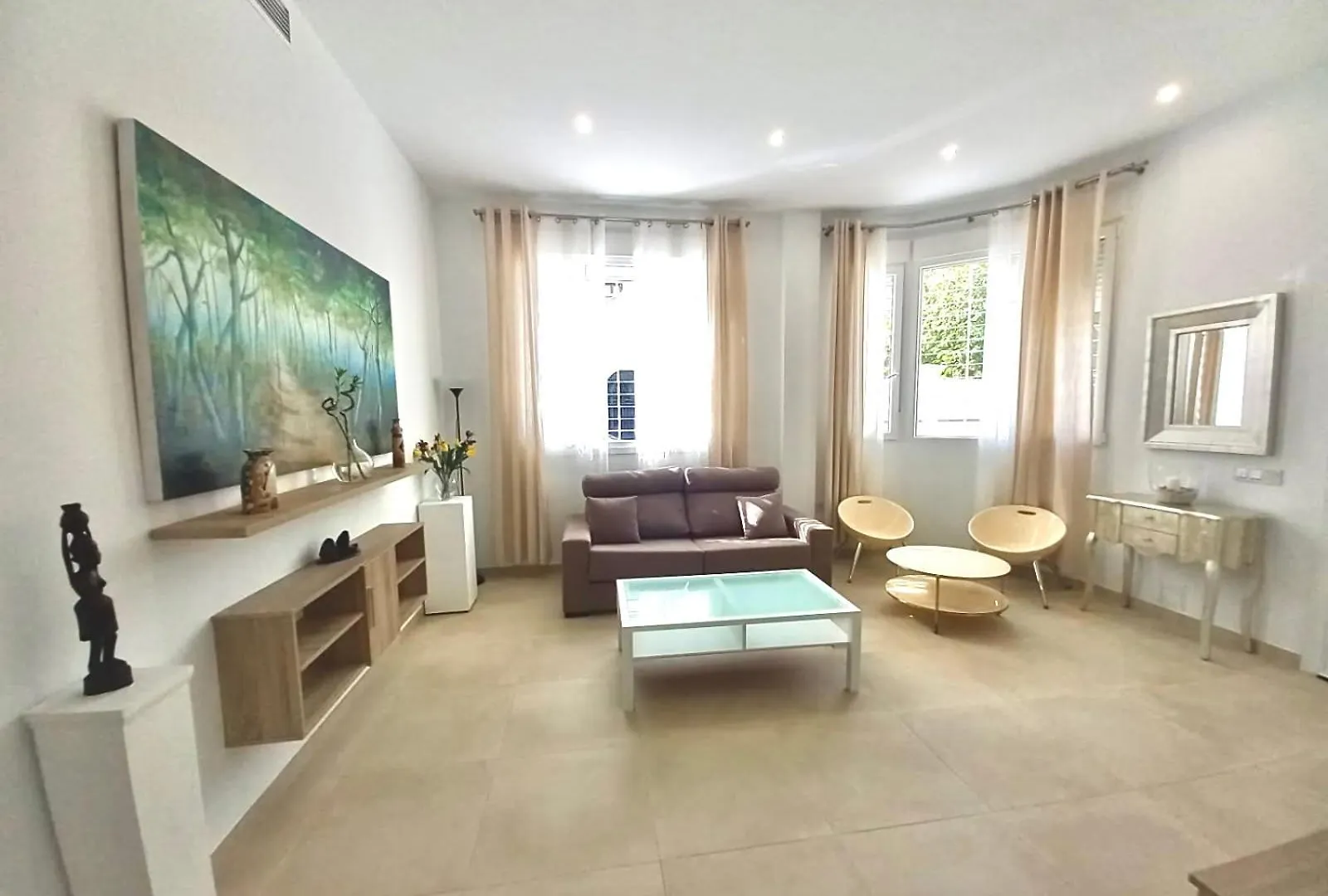 Dani Home location