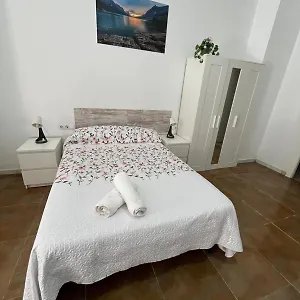 becquer-2.hotelsinnerja.org/